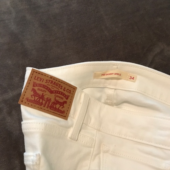 Jeans - Picture 2 of 4